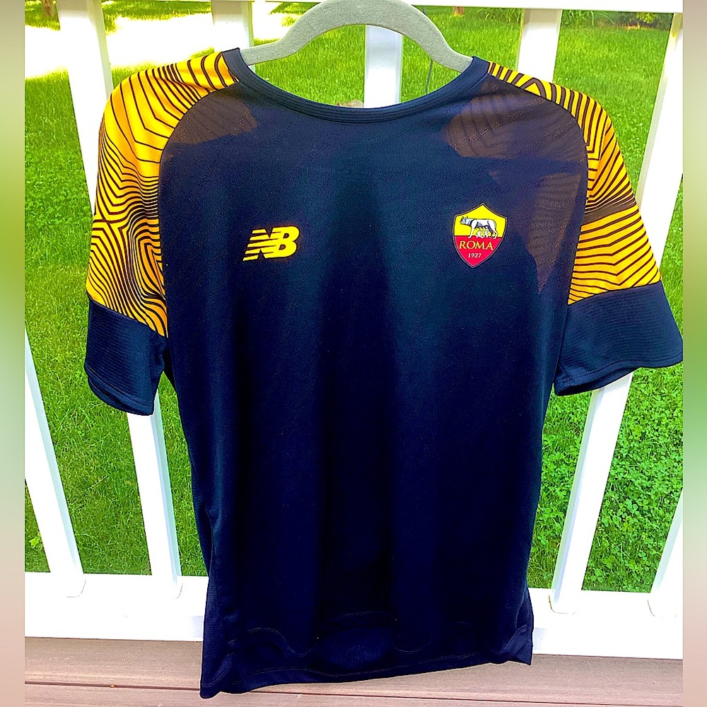 Men’s AS Roma Football Jersey, Size Large